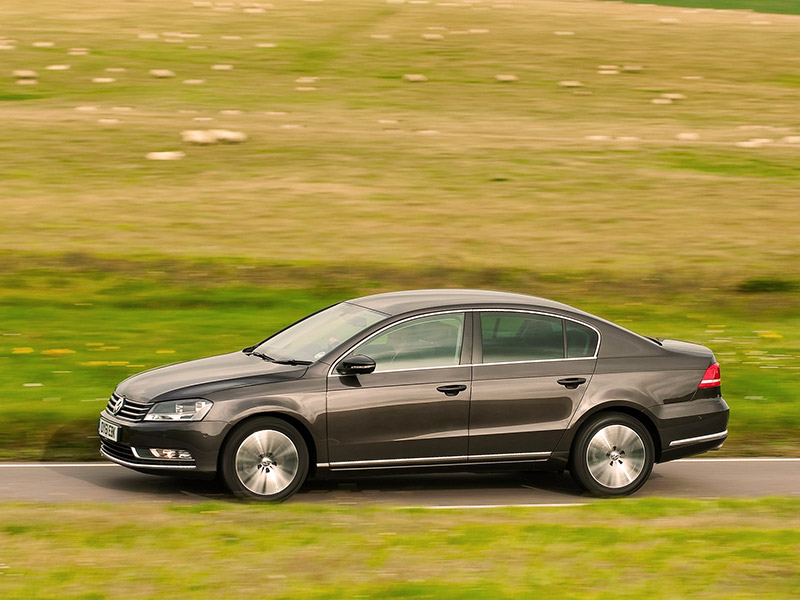 VW Passat 1.6 TDI Bluemotion (2011) dış görünüm
