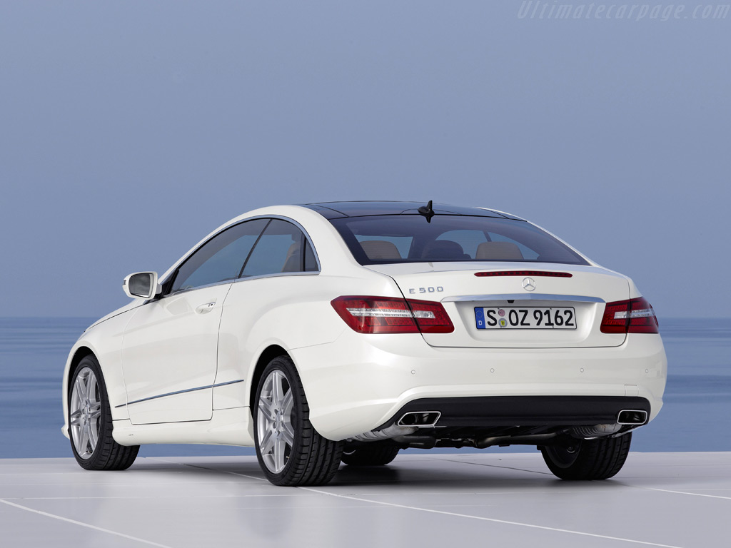 Muhteşem W124 Mercedes Benz E500 Sadece 252 KM’de ..