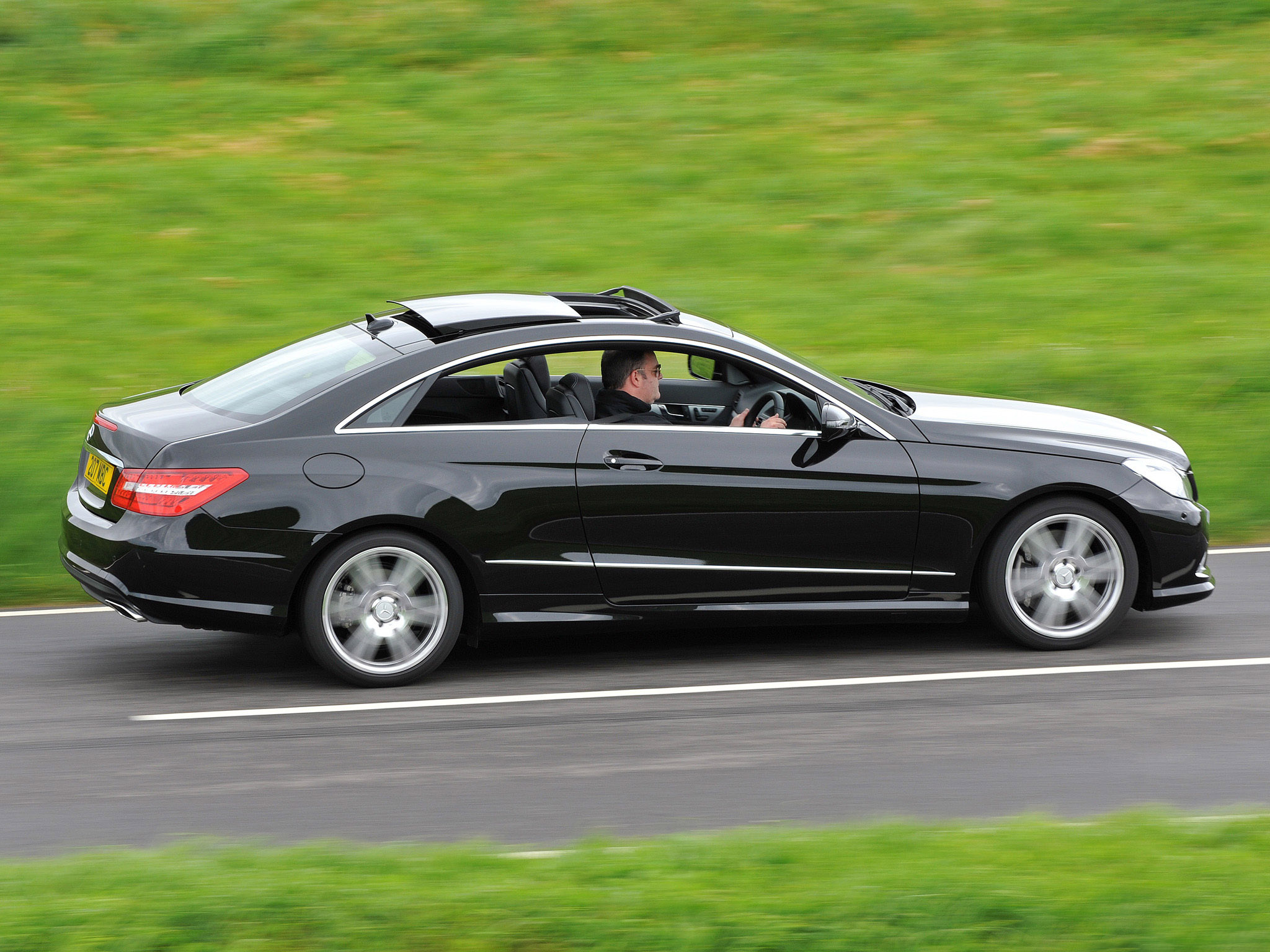 Muhteşem W124 Mercedes Benz E500 Sadece 252 KM’de ..