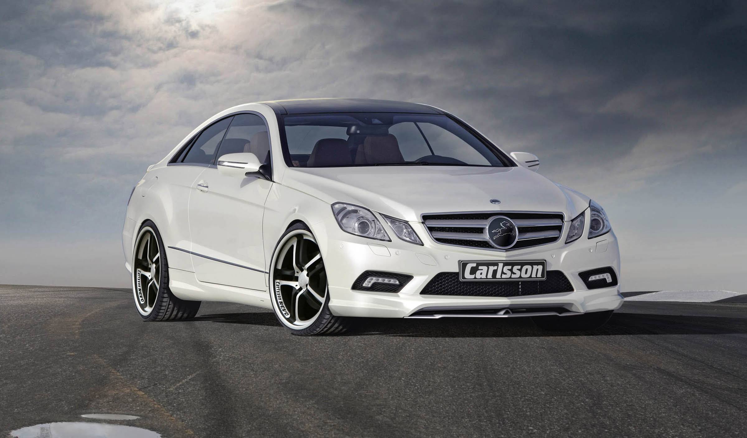 Muhteşem W124 Mercedes Benz E500 Sadece 252 KM’de ..