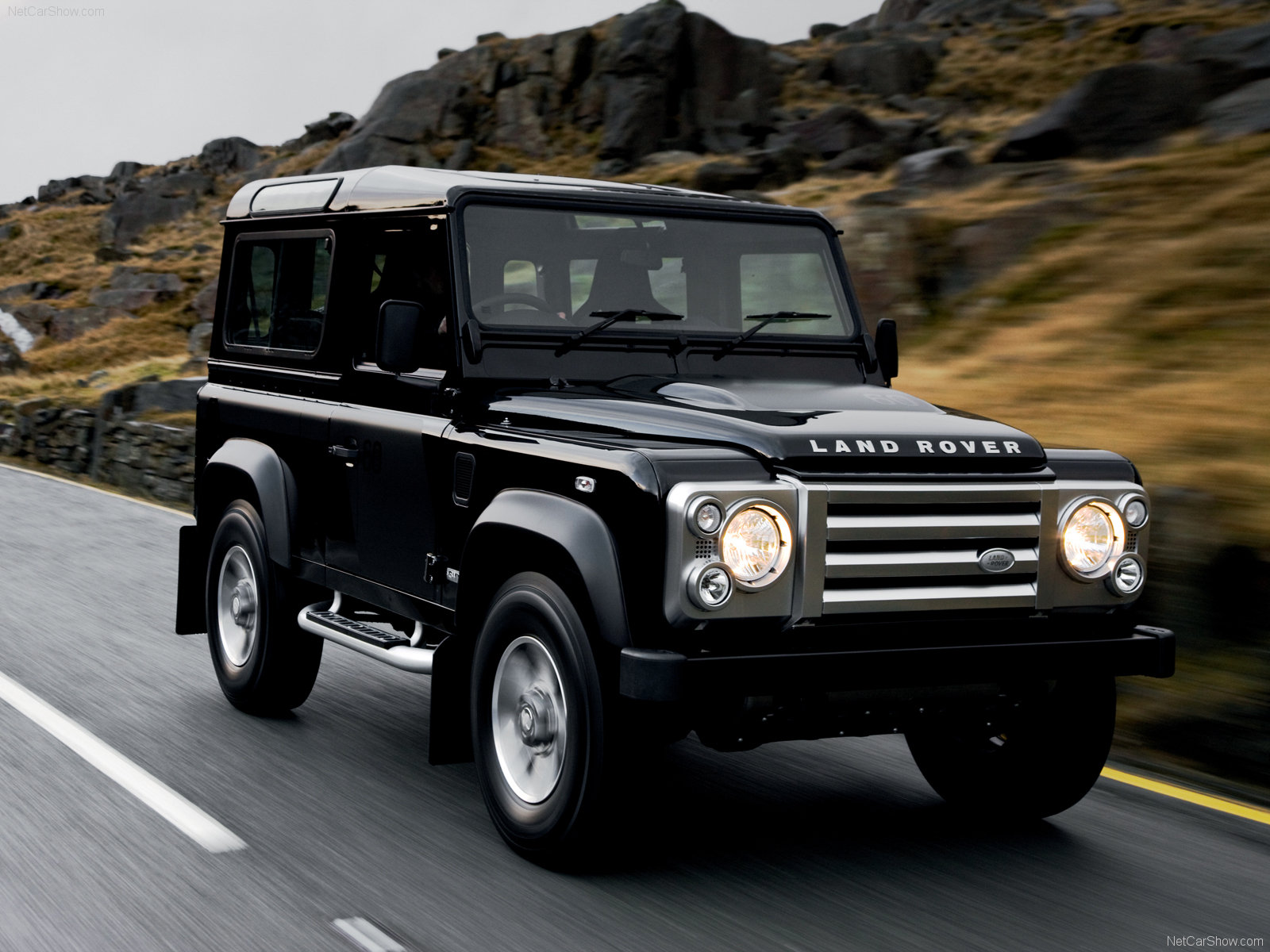 Yeni Land Rover Defender hazır
