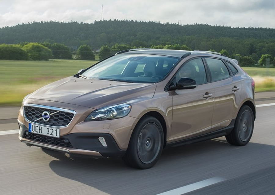 Volvo V40`ın Türkiye fiyatı açıklandı!