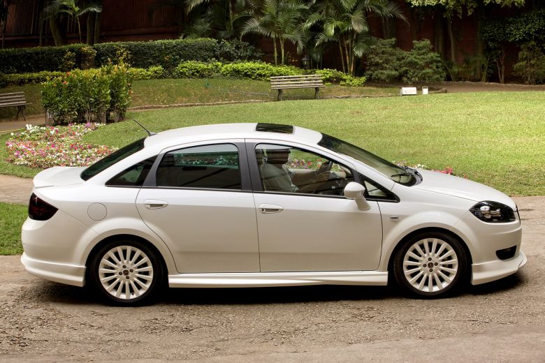 Şık Bir Seçenek İsteyenlere (Fiat Linea)
