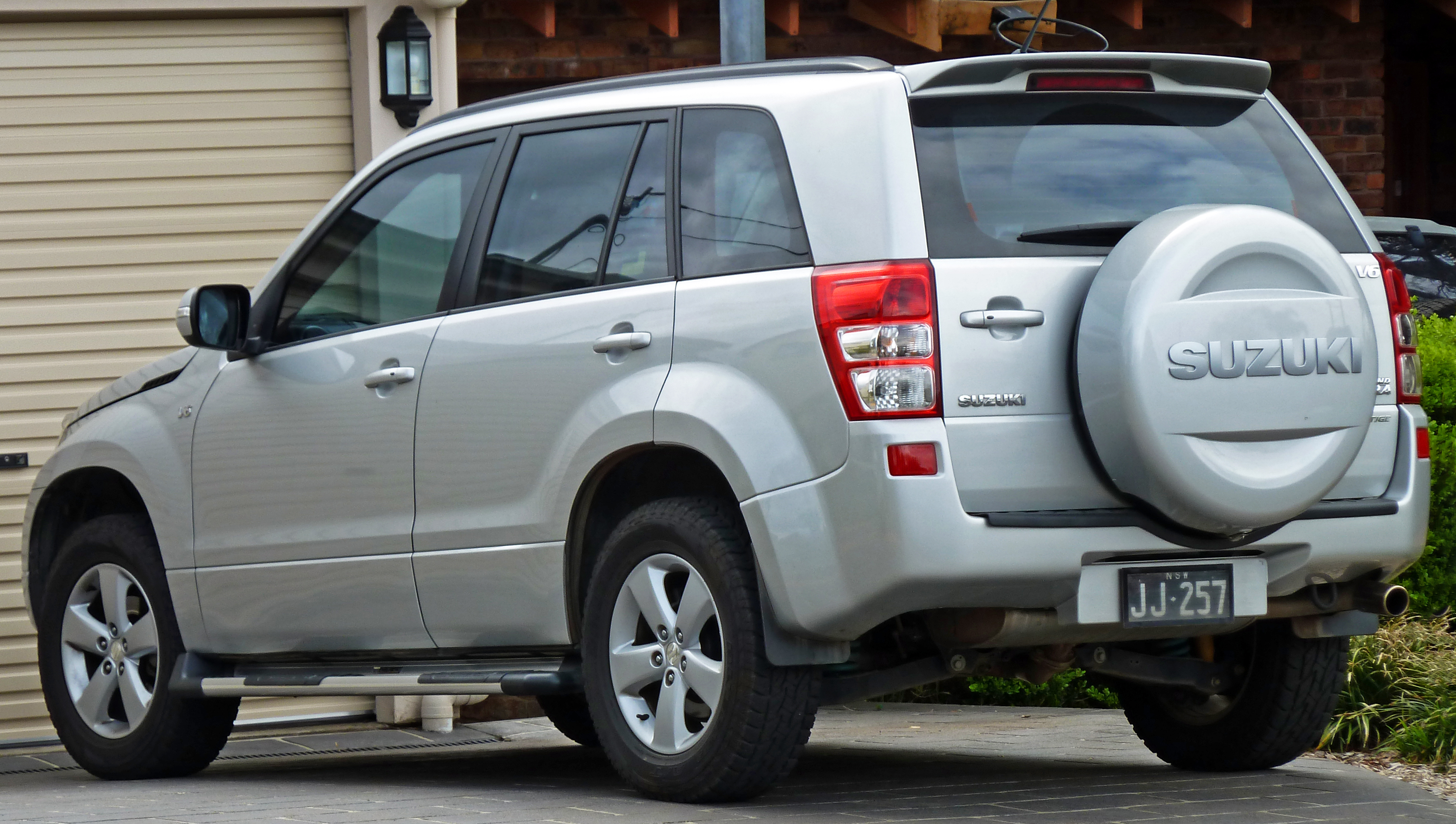 Suzuki (Grand Vitara, Jimny)