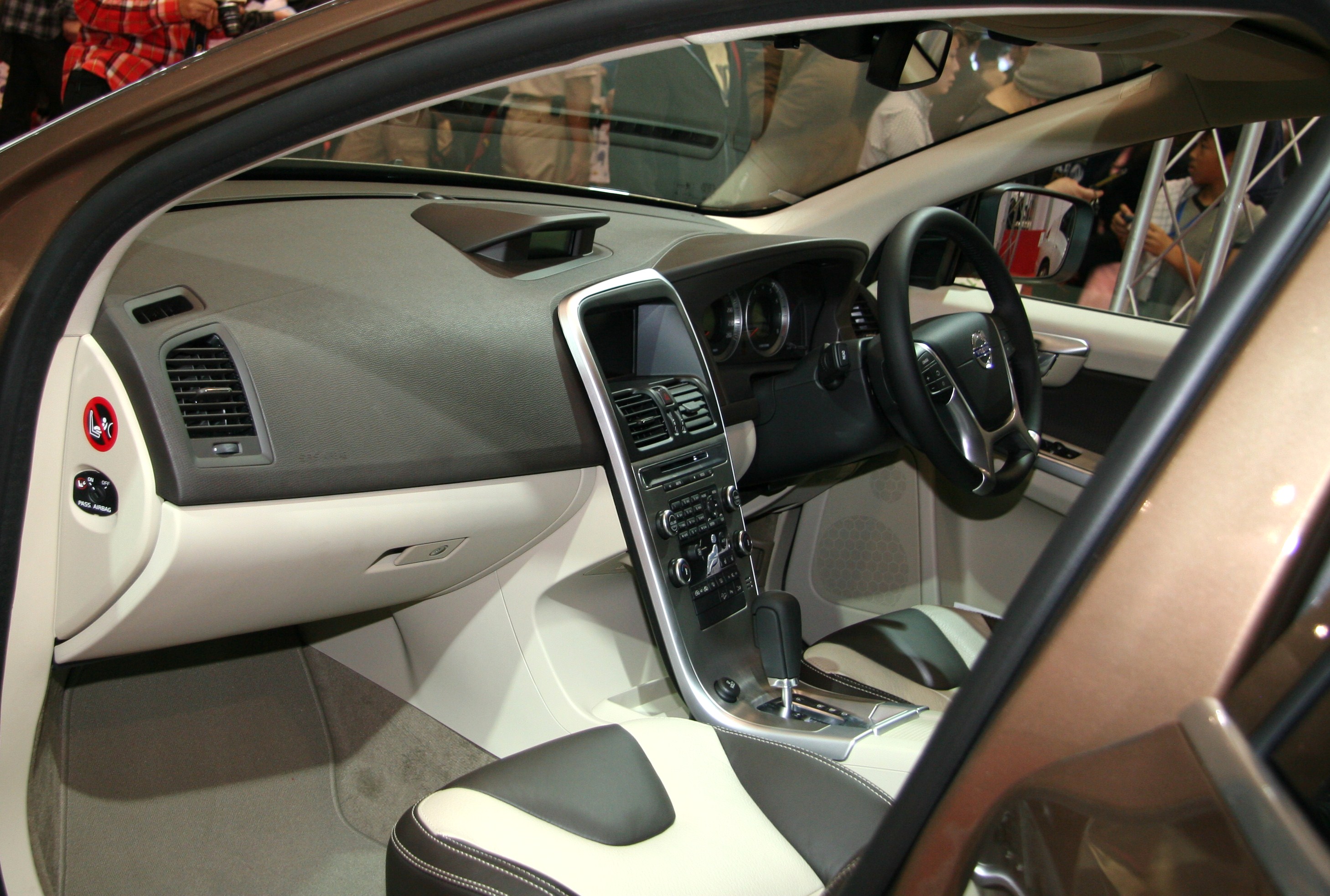 Güç seninle olsun "Volvo XC60 2.4 D5 AWD"