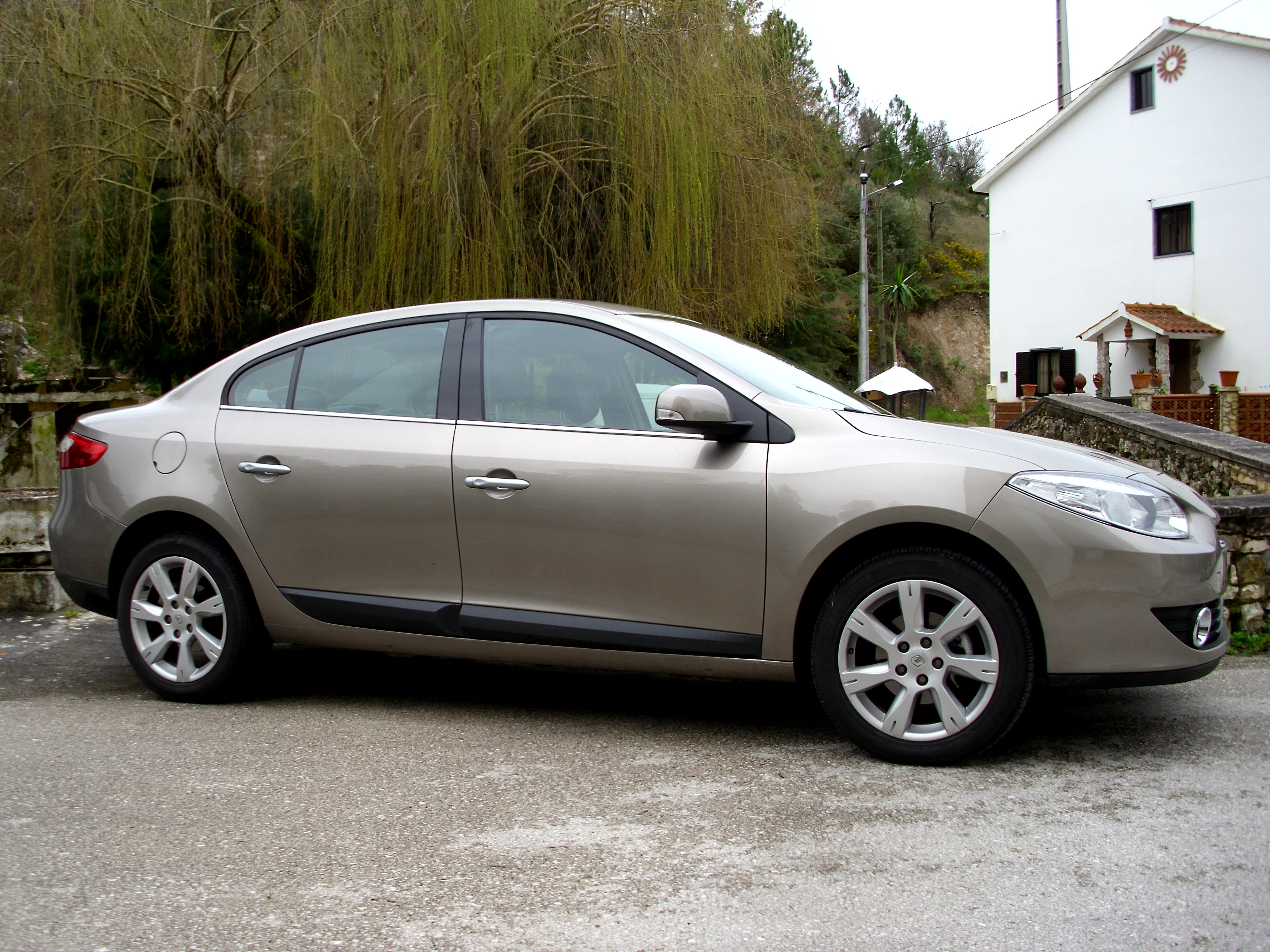 Tüketicinin Göz Bebeği "RENAULT FLUENCE 1.5 DCI"