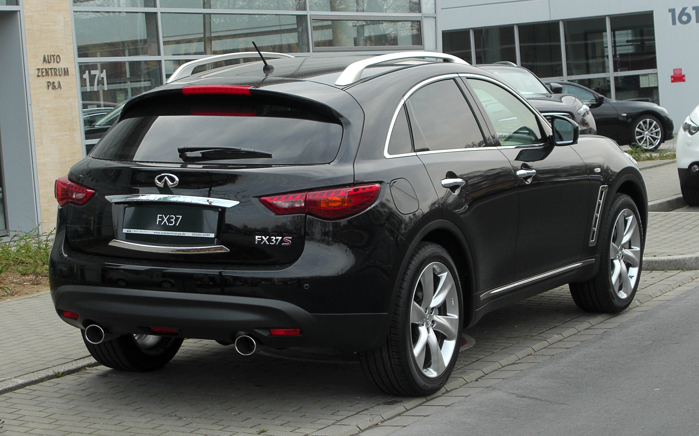 Infiniti FX37 S