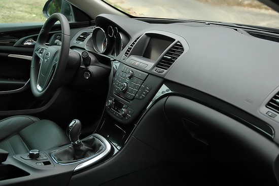 OPEL INSIGNIA 1.4 T 140 HP