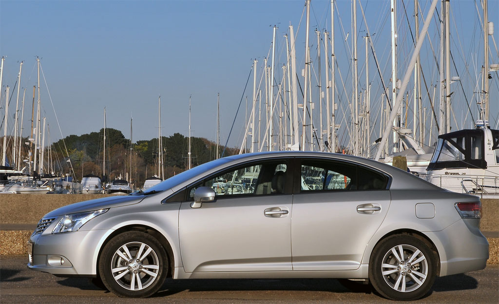 Toyota Avensis 1.8 Elegant Extra