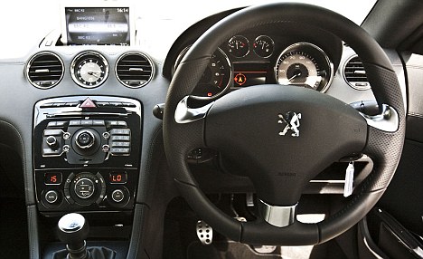 PEUGEOT RCZ 1.6 THP 200 HP CARBON