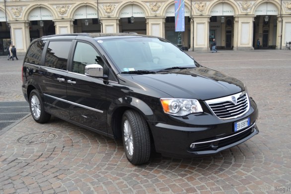 LANCIA VOYAGER 2.8 AT