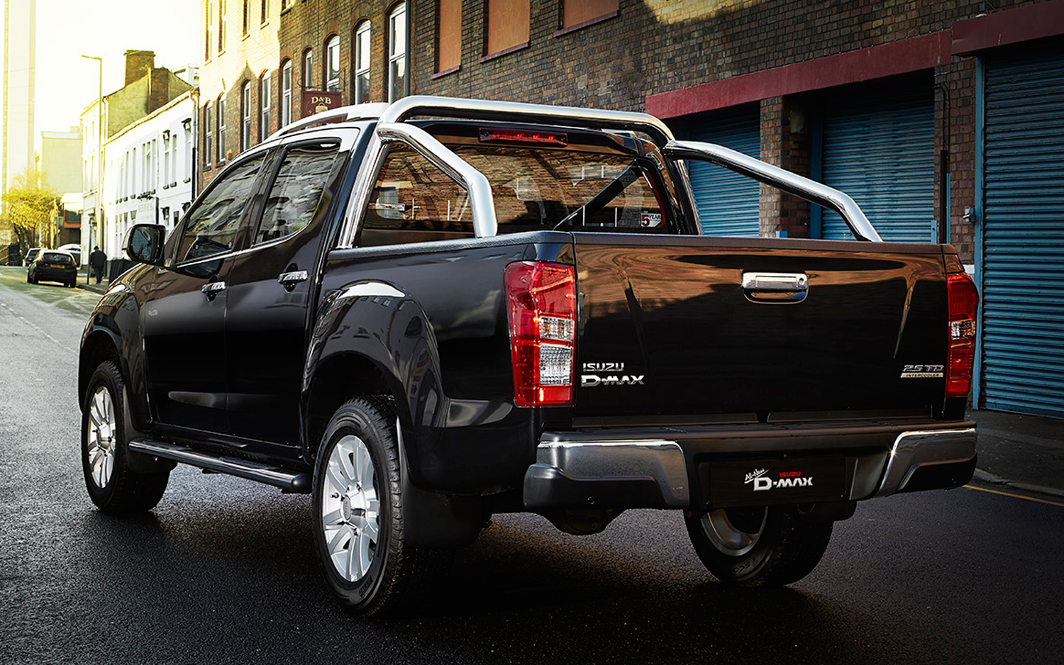 Isuzu D-Max 4x4 Çift Kabin V-Cross