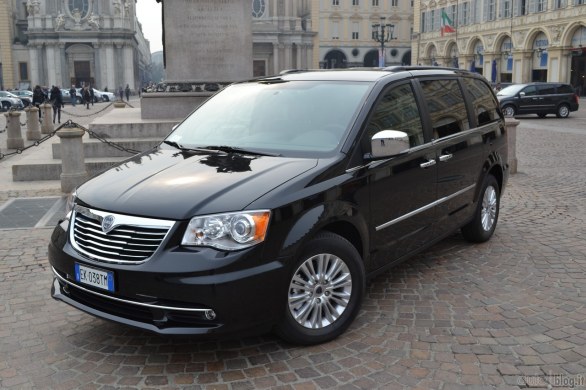 LANCIA VOYAGER 2.8 AT