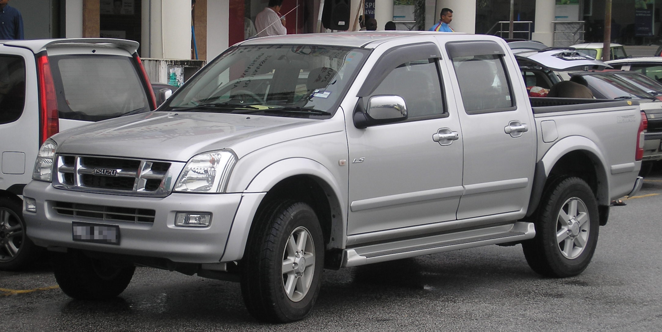 Isuzu D-Max 4x4 Çift Kabin V-Cross