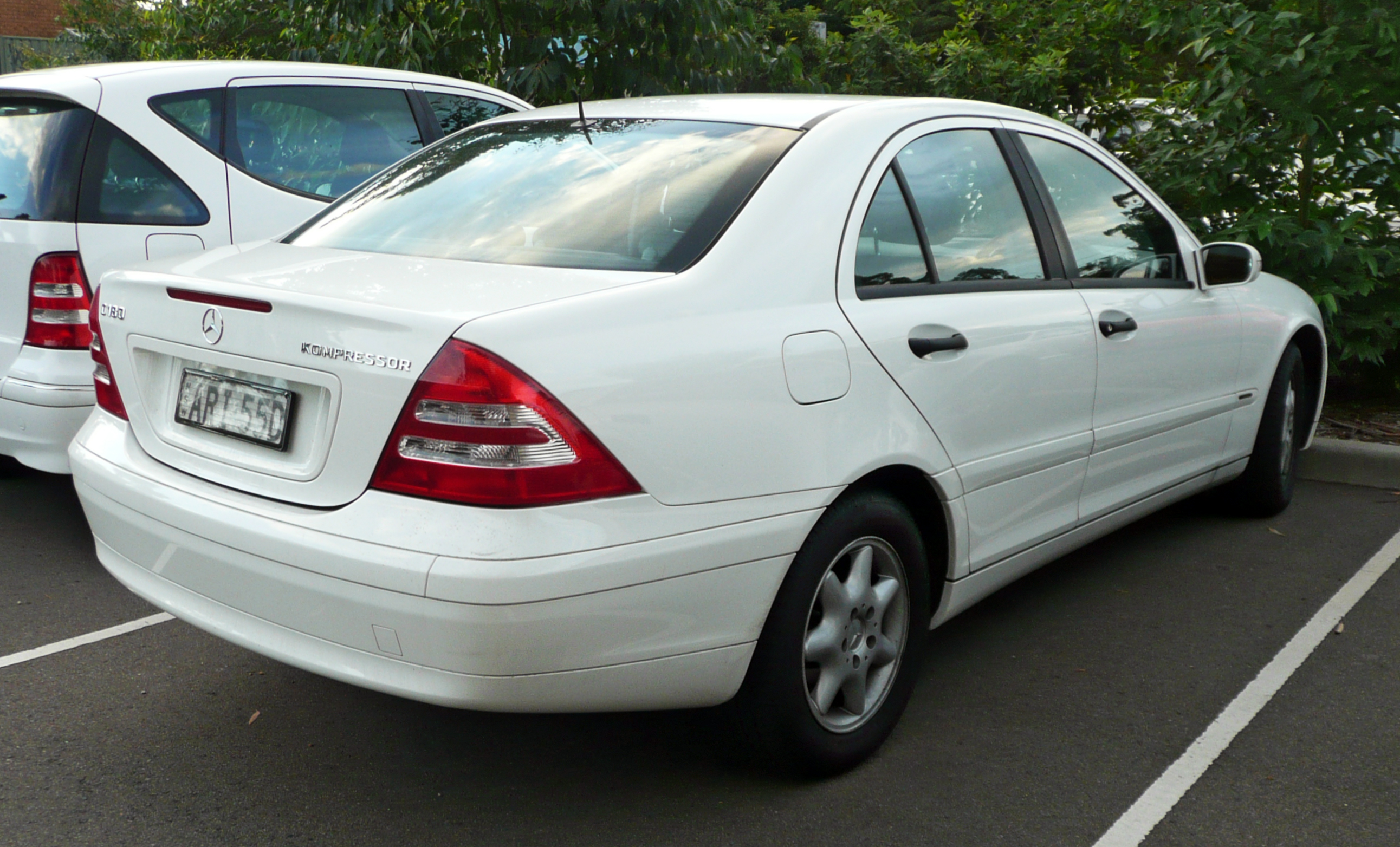 MERCEDES-BENZ C 180 SEDAN