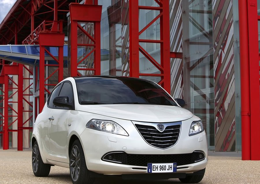 Lancia Ypsilon ile "Tatlı Hayat"