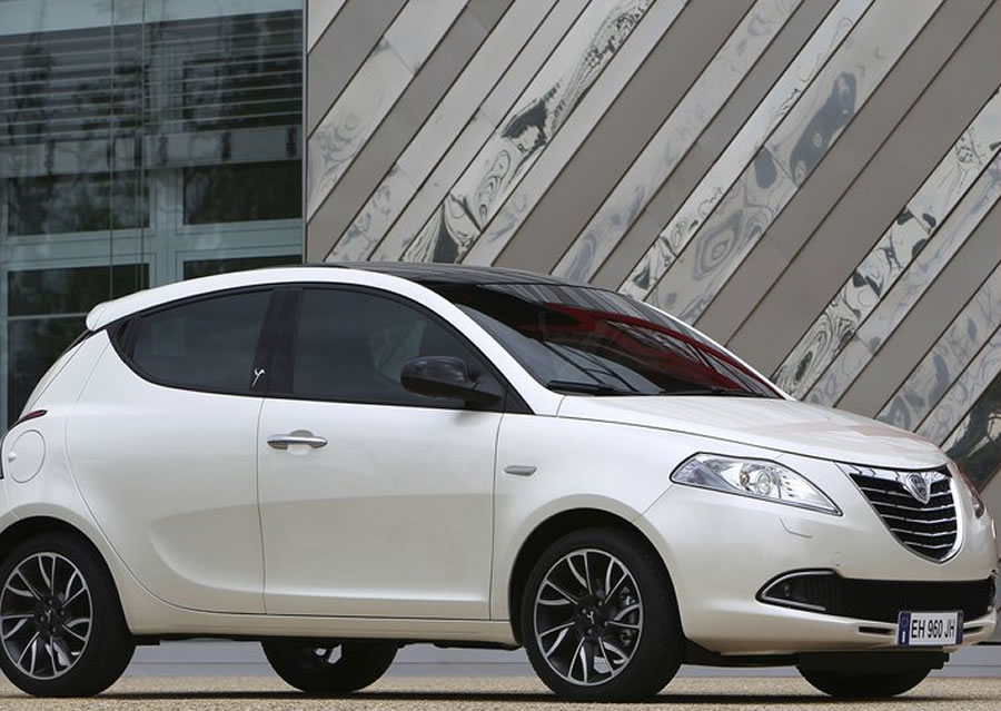 Lancia Ypsilon ile "Tatlı Hayat"