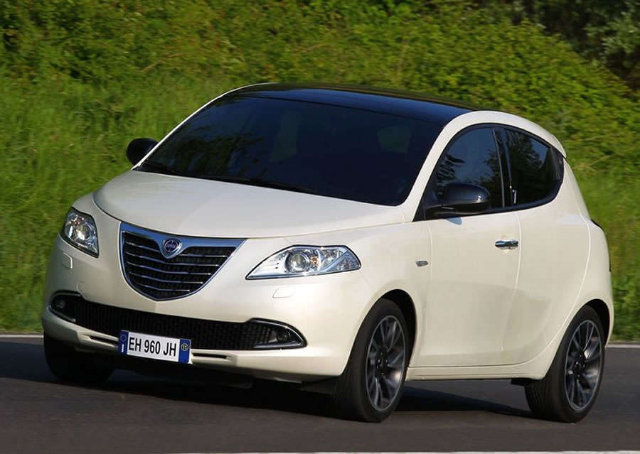 Lancia Ypsilon ile "Tatlı Hayat"