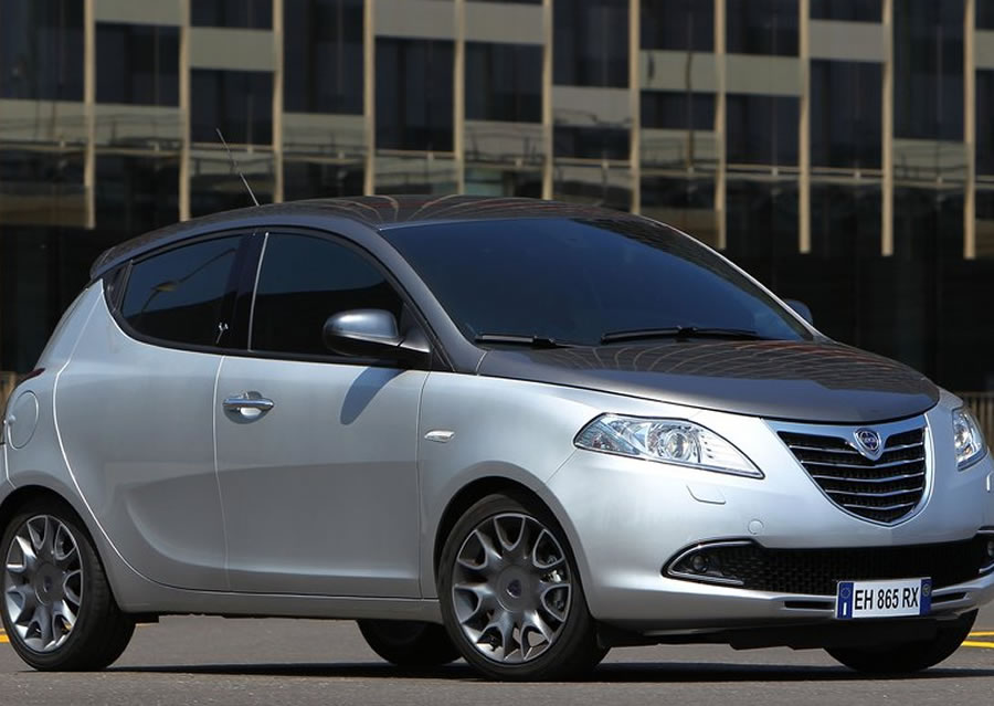 Lancia Ypsilon ile "Tatlı Hayat"