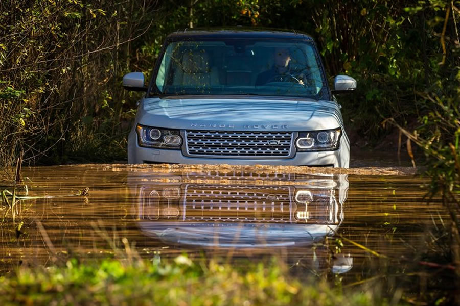2014 Range Rover Hybrid incelemesi