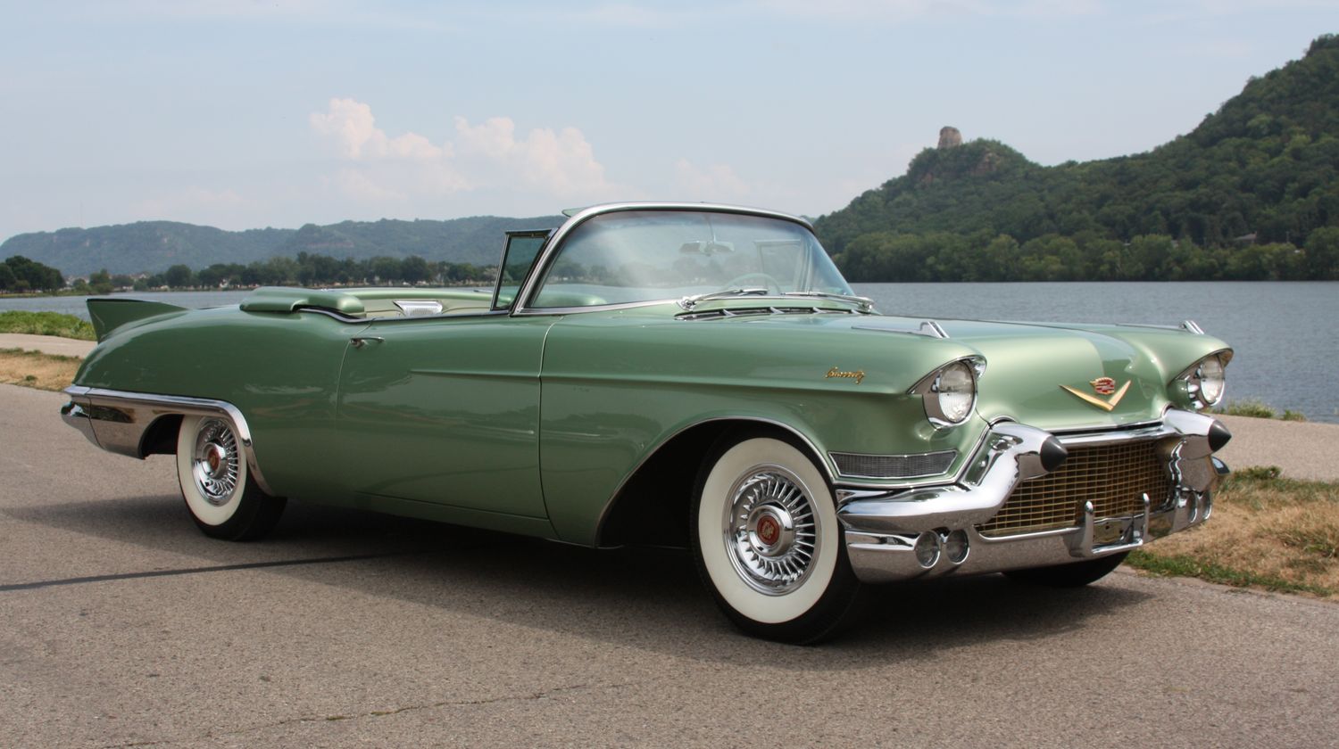 1957 Eldorado Biarritz`in ilk üretimi satıldı.