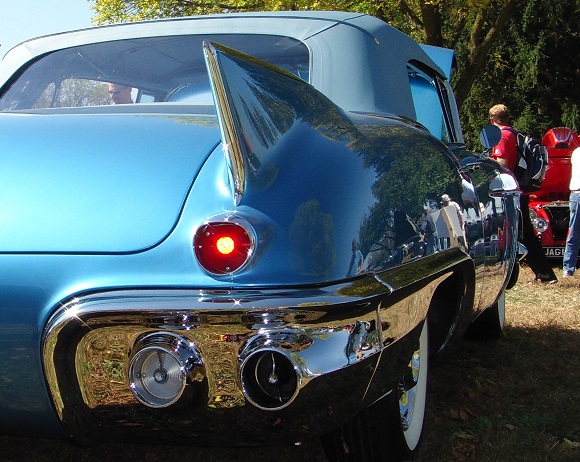1957 Eldorado Biarritz`in ilk üretimi satıldı.