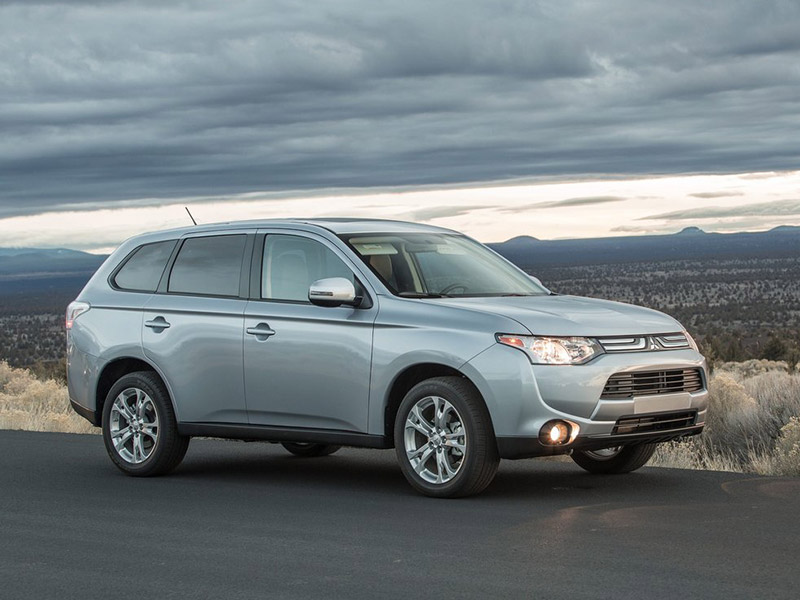Mitsubishi Outlander PHEV 2014 incelemesi
