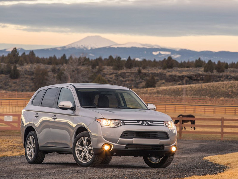 Mitsubishi Outlander PHEV 2014 incelemesi