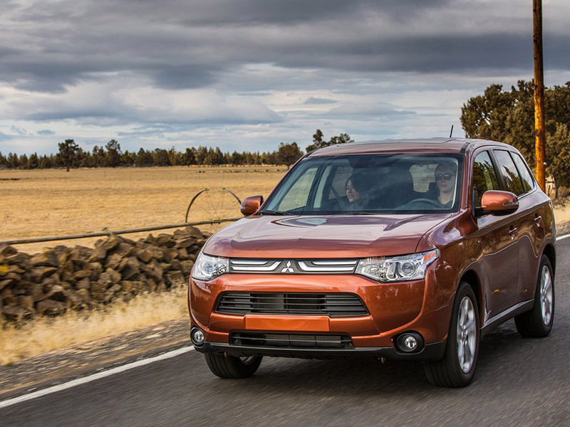 Mitsubishi Outlander PHEV 2014 incelemesi