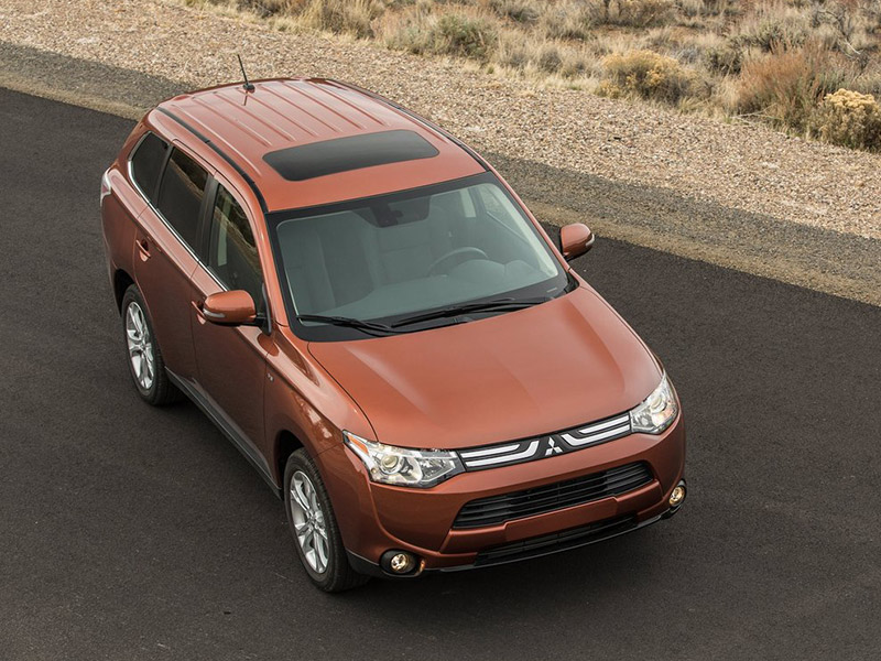 Mitsubishi Outlander PHEV 2014 incelemesi