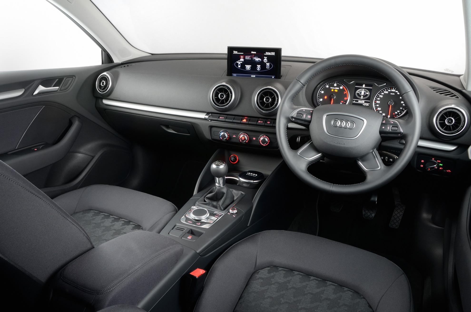 A3 Sportback 1.6 TDI S Tronic ve Mercedes-Benz A 180 CDI