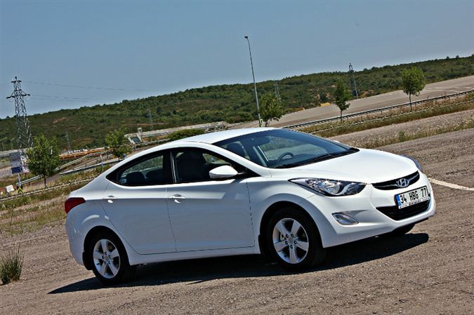 Hyundai Elantra 1.6 CRDI A/T