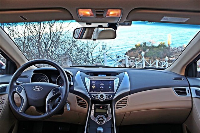 Hyundai Elantra 1.6 CRDI A/T