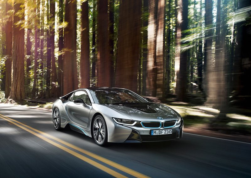 2015 BMW i8 incelemesi ve teknik özellikleri
