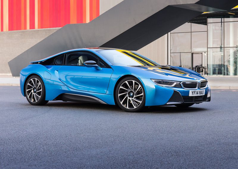 2015 BMW i8 incelemesi ve teknik özellikleri