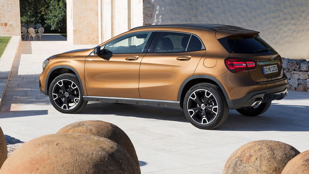 Mercedes Benz GLA 200 dış görünüm