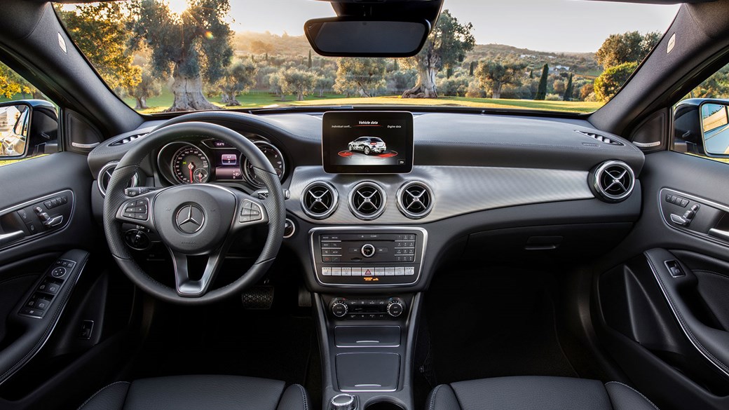 Mercedes Benz GLA 200 iç tasarımı