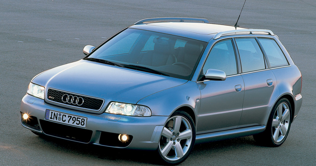 Station Wagon: Audi RS 4