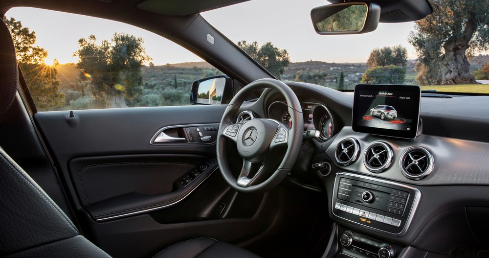 Yeni Mercedes GLA Ön Panel