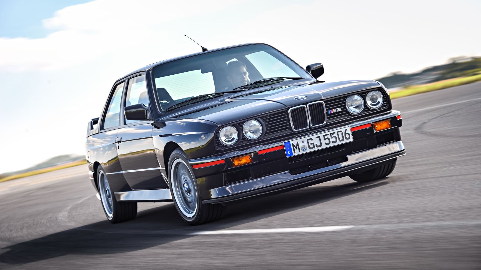 BMW M3 (E30) - En Özel BMW M Otomobilleri Listesi