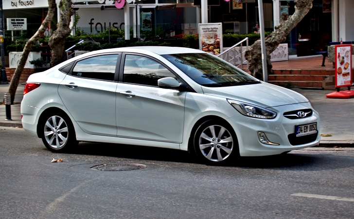 Hyundai Accent Blue