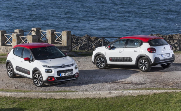 Citroen C3'ün Bağlantılı Kamerası Nasıl Kuruluyor?