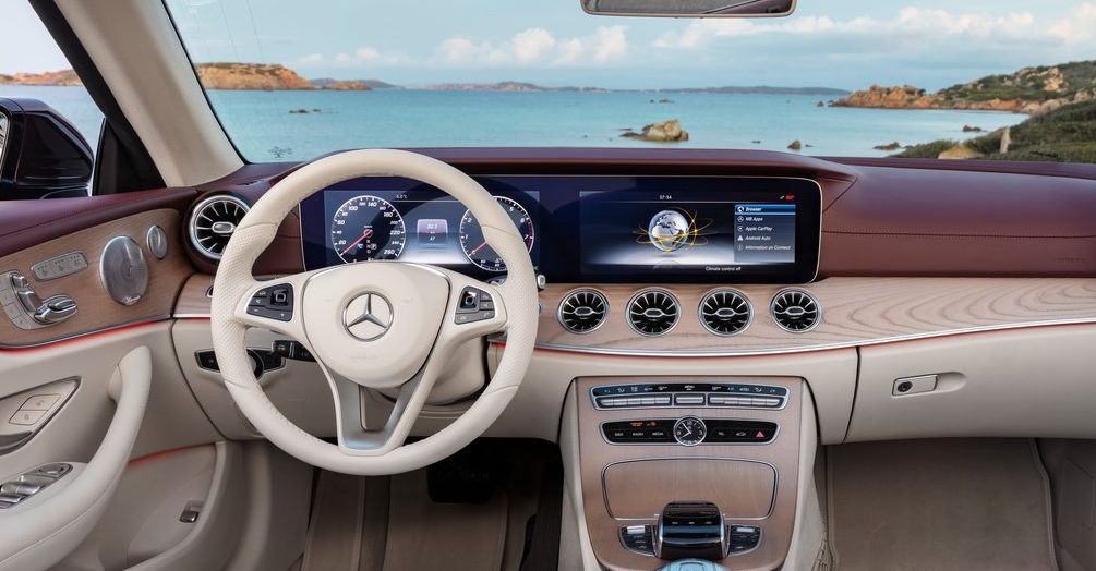 Mercedes Benz E 300 Cabriolet Ön Panel
