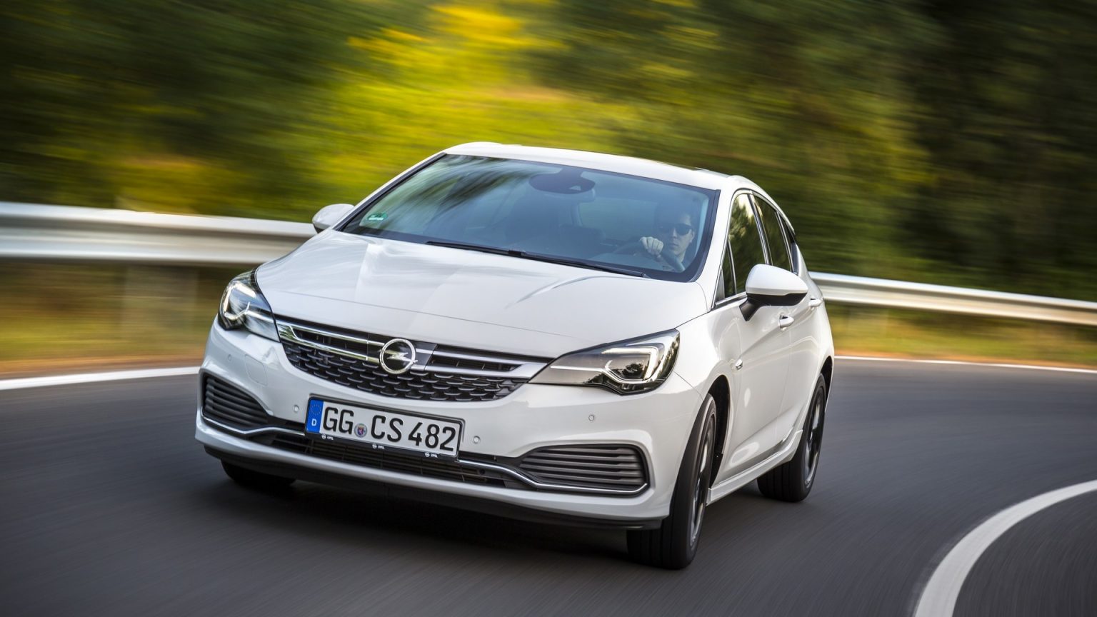 Opel Astra OPC Line Donanım ve Özellikler Opel Astra OPC Line