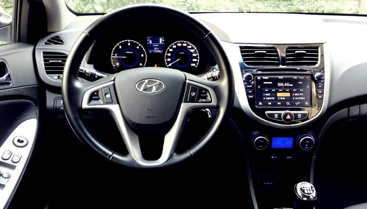 Hyundai Accent Blue