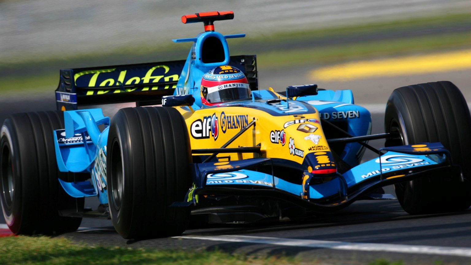 Renault R25 Özellikler Renault R25