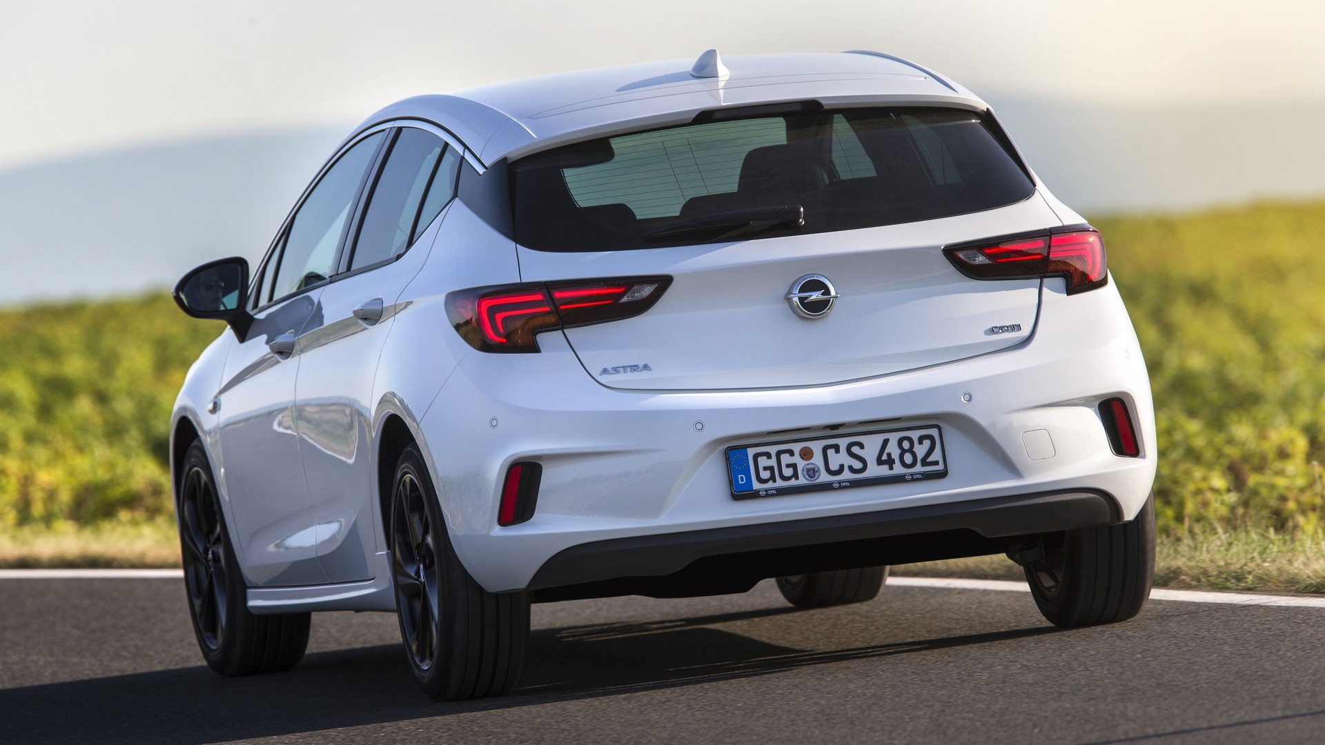 Opel Astra OPC Line