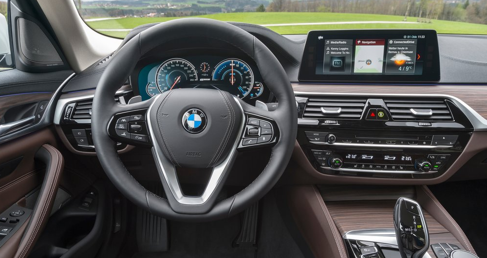 BMW 5.30i Ön Konsol
