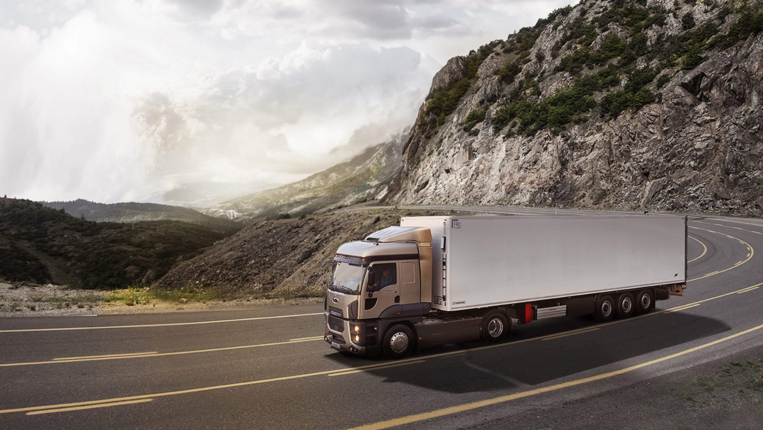 Ford Trucks Çekici Serisi Özellikleri Ford Trucks Çekici Serisi