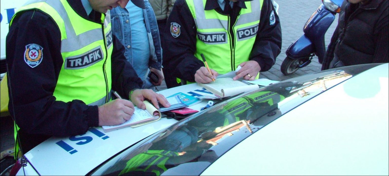 Araç ceza sorgulaması nasıl yapılır? Plaka trafik cezası sorgulama